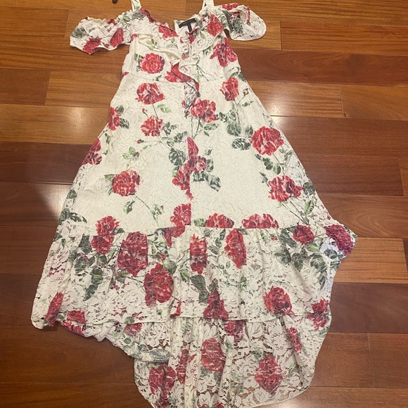 BCBG high low lace dress size medium with off shoulder detail - Picture 6 of 8